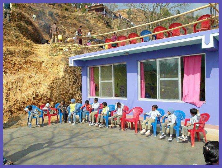Nepal-schuleeroeffnung-web